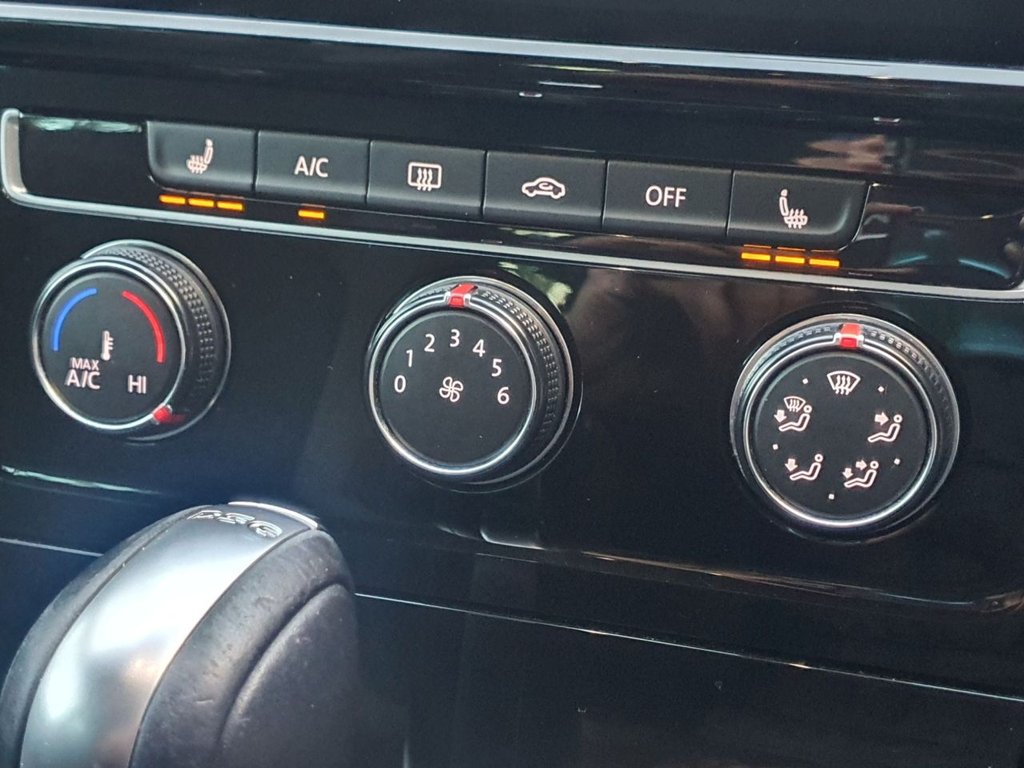 Used Volkswagen Golf 2018 for sale - 76604903: Photo 29