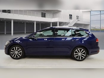 Used Volkswagen Golf 2018 for sale - 76604903: Photo