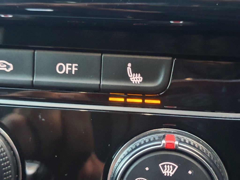 Used Volkswagen Golf 2018 for sale - 76604903: Photo 30