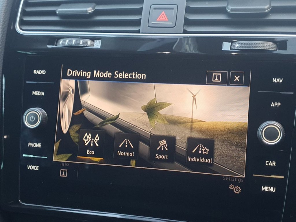 Used Volkswagen Golf 2018 for sale - 76604903: Photo 35