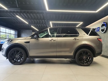 Used Land Rover Discovery Sport 2017 for sale - 76429685: Photo