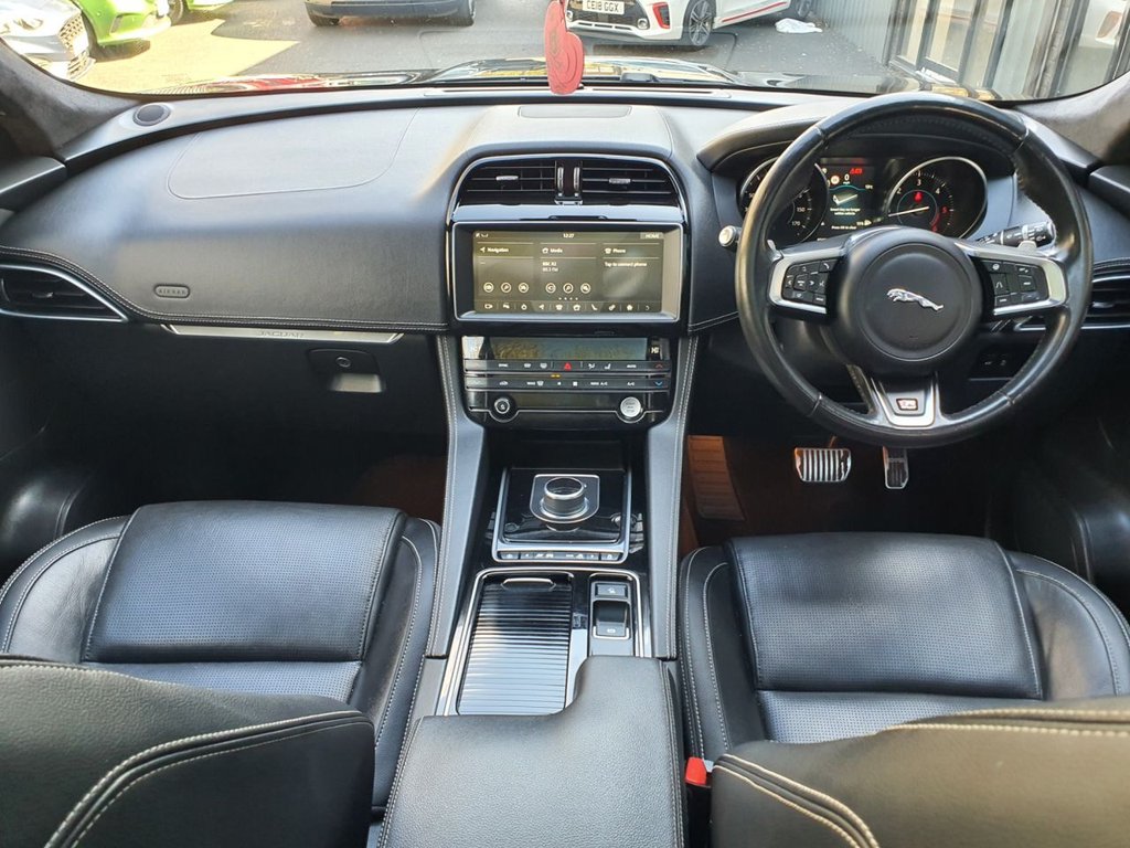 Used Jaguar F-Pace 2018 for sale - 78154006: Photo 3