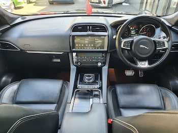 Used Jaguar F-Pace 2018 for sale - 78154006: Photo