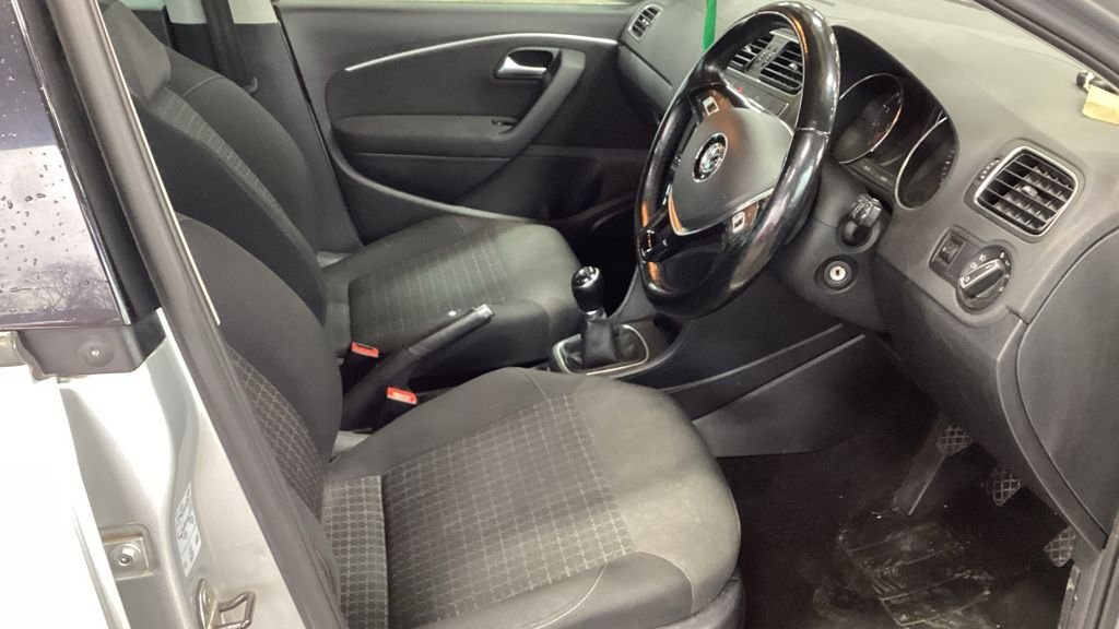 Used Volkswagen Polo 2017 for sale - 77341787: Photo 8