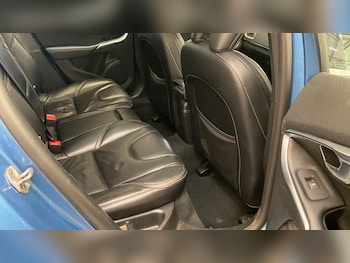 Used Volvo V40 2015 for sale - 75272019: Photo