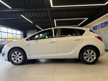 Used Vauxhall Astra 2015 for sale - 75876710: Photo