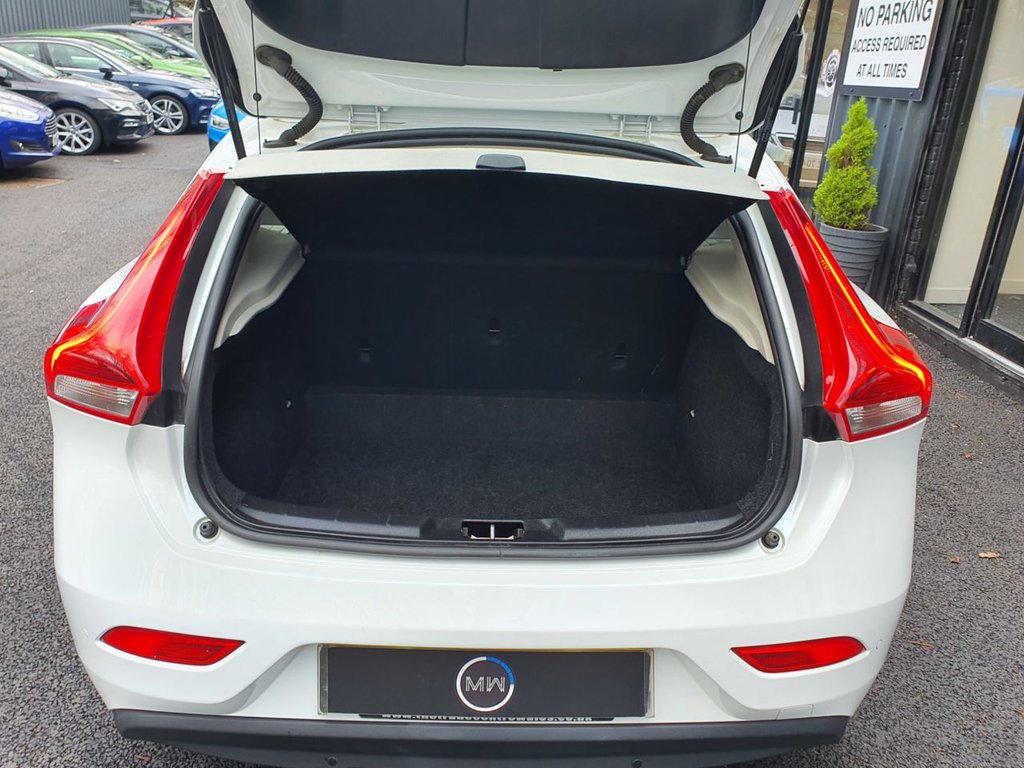 Used Volvo V40 2018 for sale - 77408249: Photo 16