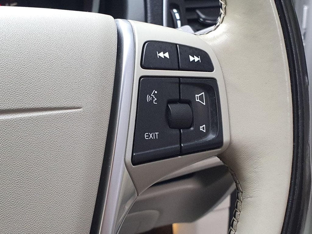 Used Volvo V40 2018 for sale - 77408249: Photo 24