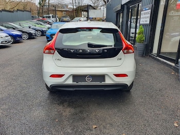 Used Volvo V40 2018 for sale - 77408249: Photo