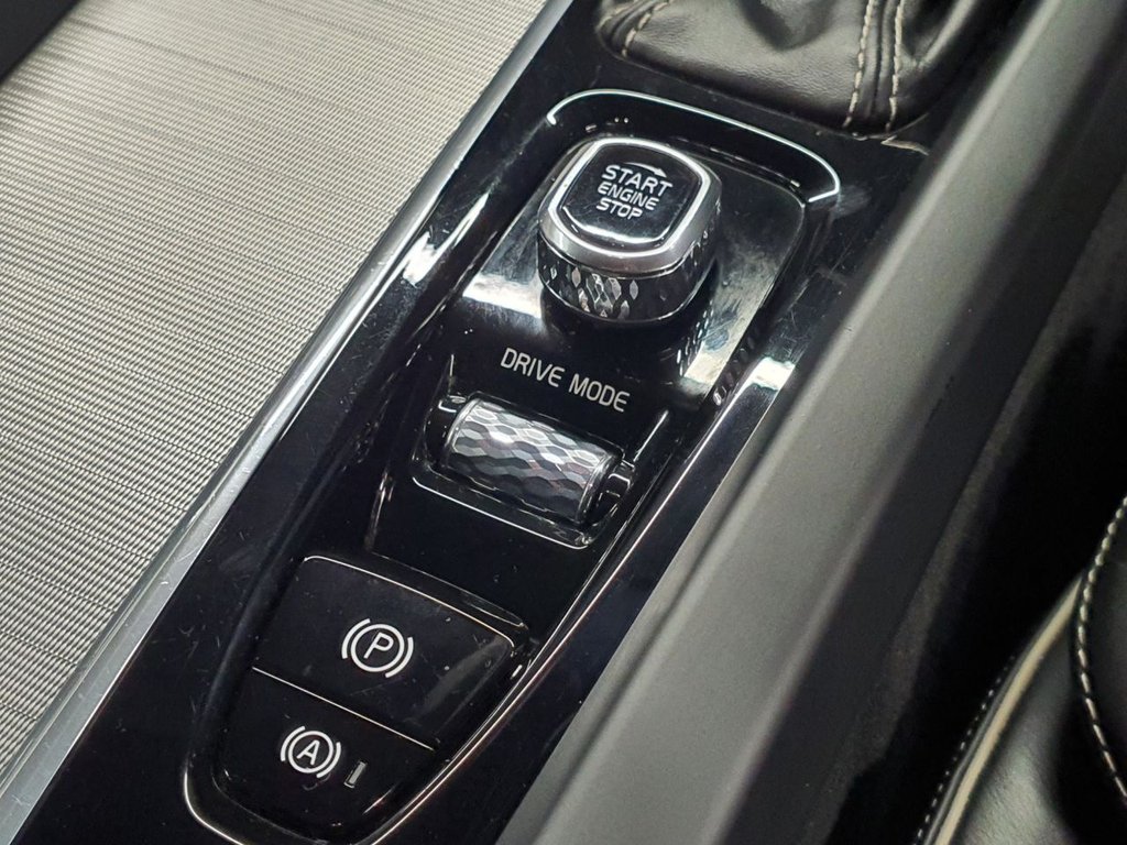 Used Volvo XC60 2018 for sale - 76604384: Photo 38