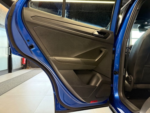 Used Volkswagen T-Roc 2018 for sale - 75411281: Photo 30
