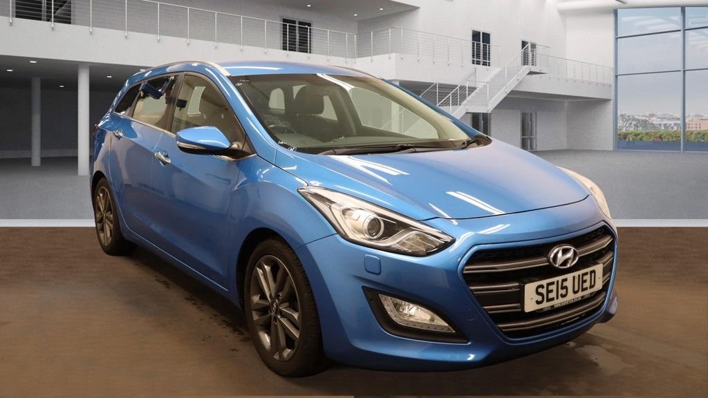 Used Hyundai i30 2015 for sale - 76454409: Photo 2