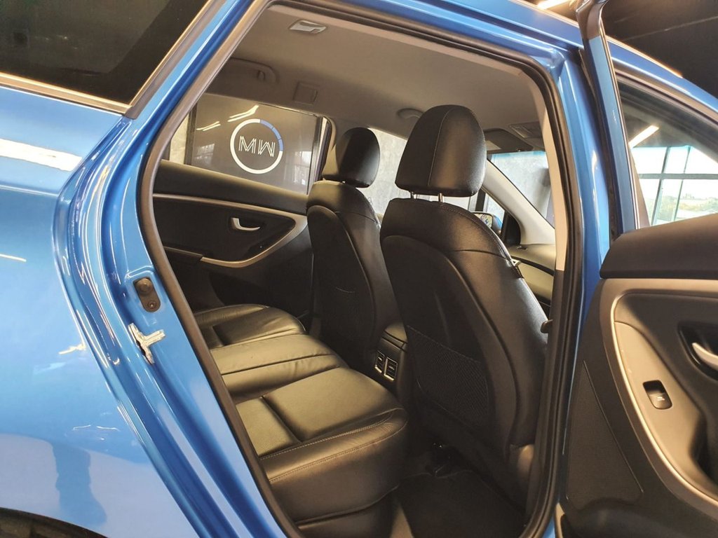 Used Hyundai i30 2015 for sale - 76454409: Photo 24