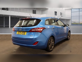 Used Hyundai i30 2015 for sale - 76454409: Photo