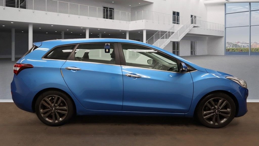 Used Hyundai i30 2015 for sale - 76454409: Photo 5