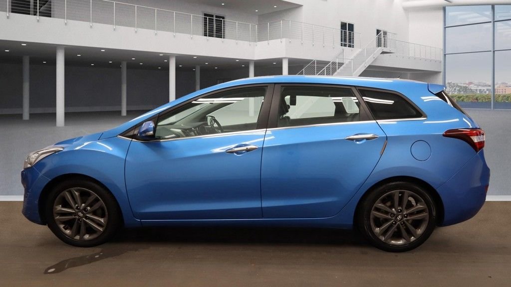 Used Hyundai i30 2015 for sale - 76454409: Photo 6