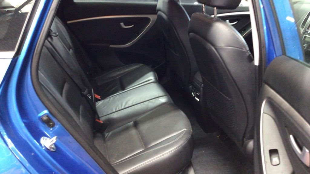 Used Hyundai i30 2015 for sale - 76454409: Photo 7