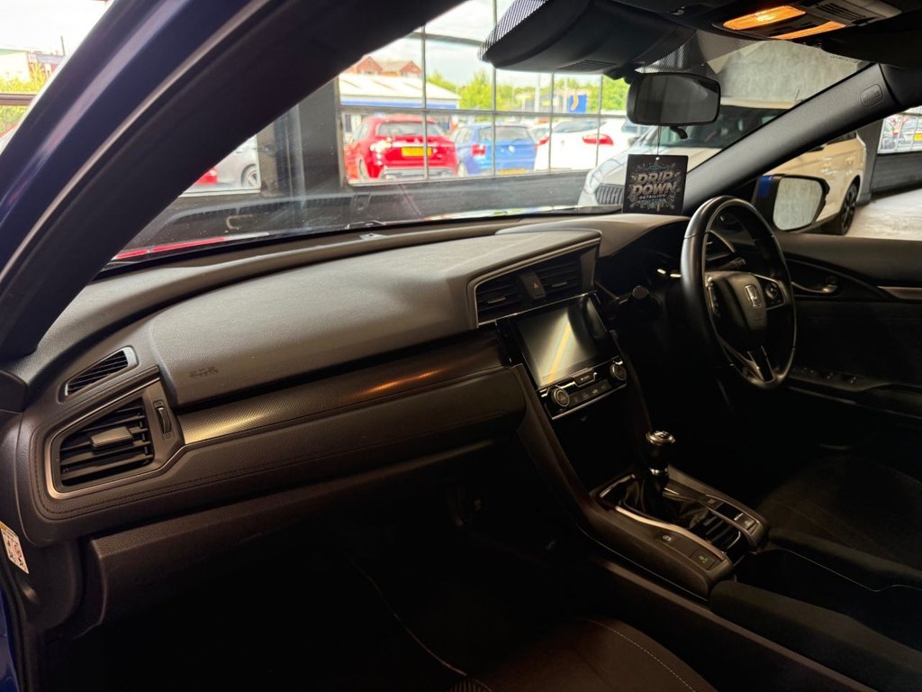 Used Honda Civic 2017 for sale - 77341192: Photo 30