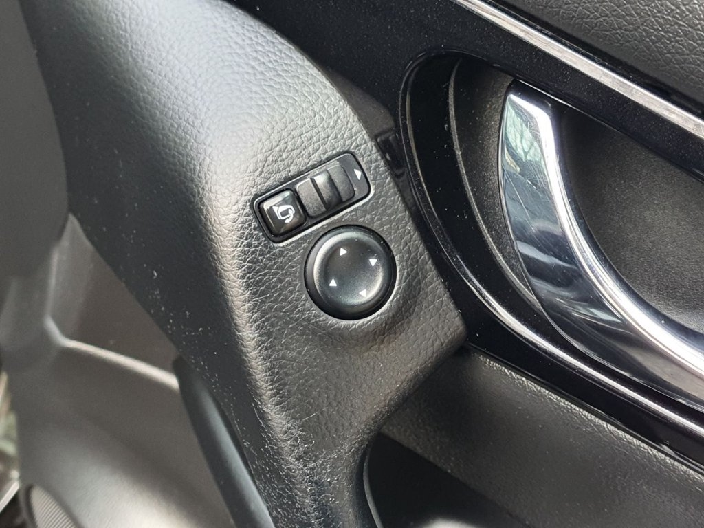 Used Nissan Qashqai 2014 for sale - 77621224: Photo 24