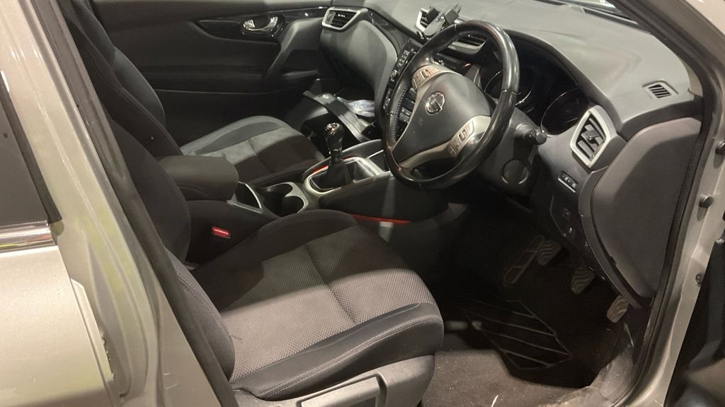 Used Nissan Qashqai 2015 for sale - 77654715: Photo 6