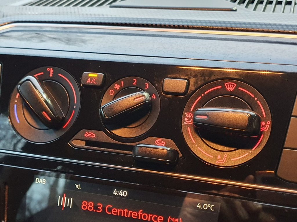 Used Volkswagen up! 2017 for sale - 77236358: Photo 24