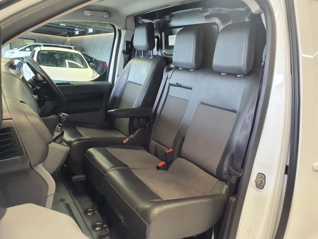 Used Vauxhall Vivaro 2019 for sale - 77372803: Photo 32