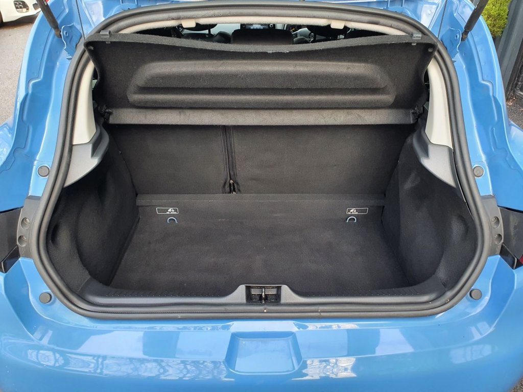 Used Renault Clio 2015 for sale - 77820699: Photo 16