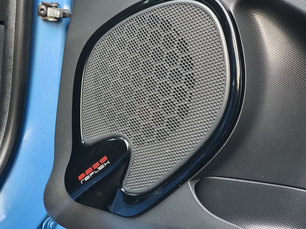 Used Renault Clio 2015 for sale - 77820699: Photo 22