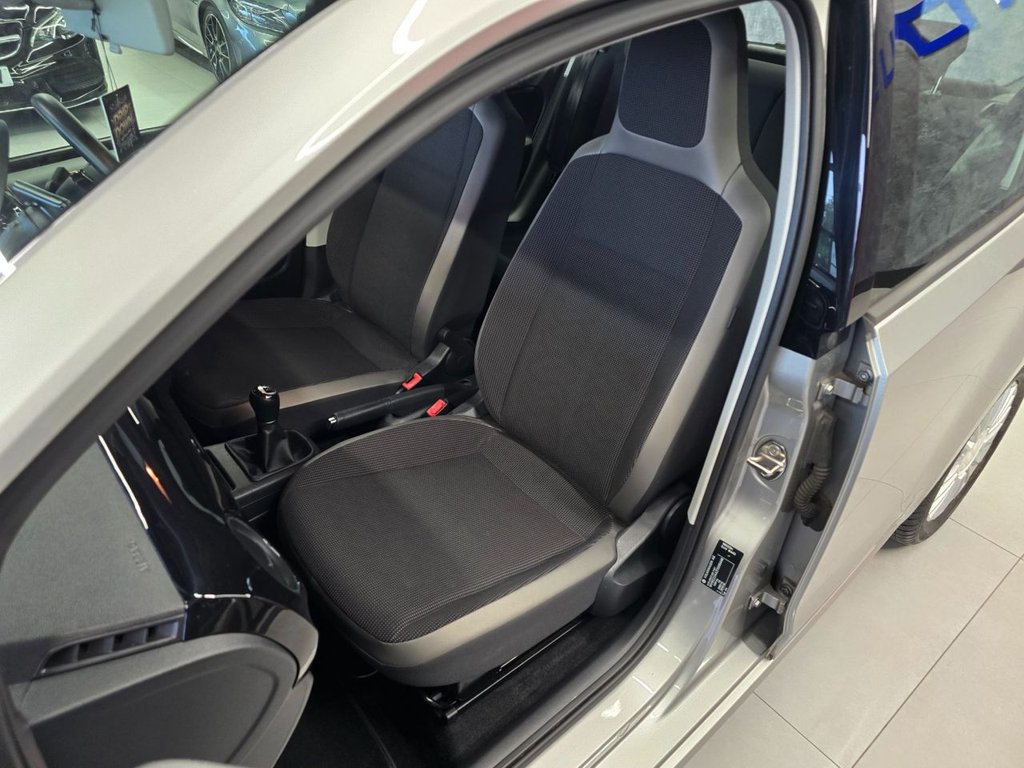 Used Volkswagen up! 2015 for sale - 77152980: Photo 30