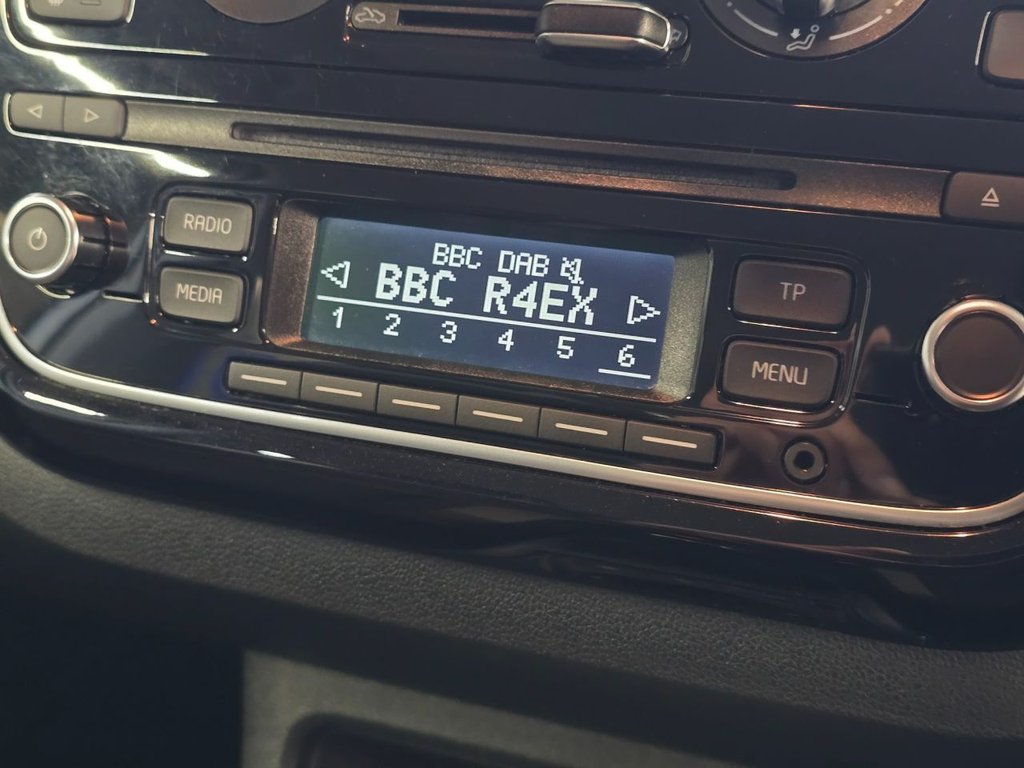 Used Volkswagen up! 2015 for sale - 77152980: Photo 37