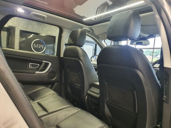 Used Land Rover Discovery Sport 2017 for sale - 76235310: Photo 24