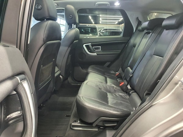 Used Land Rover Discovery Sport 2017 for sale - 76235310: Photo 29