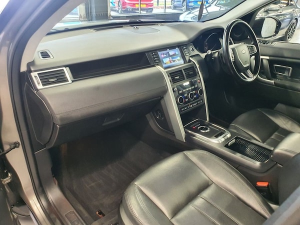 Used Land Rover Discovery Sport 2017 for sale - 76235310: Photo 34