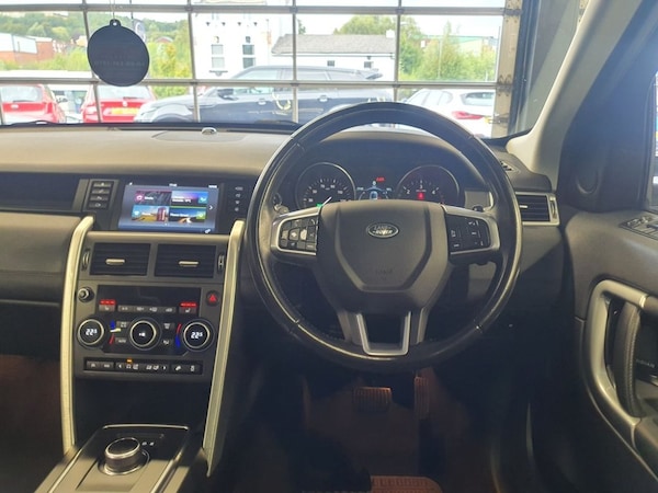 Used Land Rover Discovery Sport 2017 for sale - 76235310: Photo 36