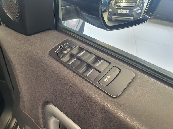 Used Land Rover Discovery Sport 2017 for sale - 76235310: Photo 37