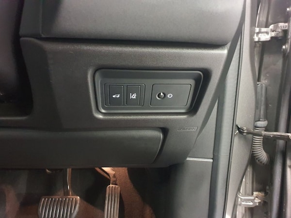 Used Land Rover Discovery Sport 2017 for sale - 76235310: Photo 40