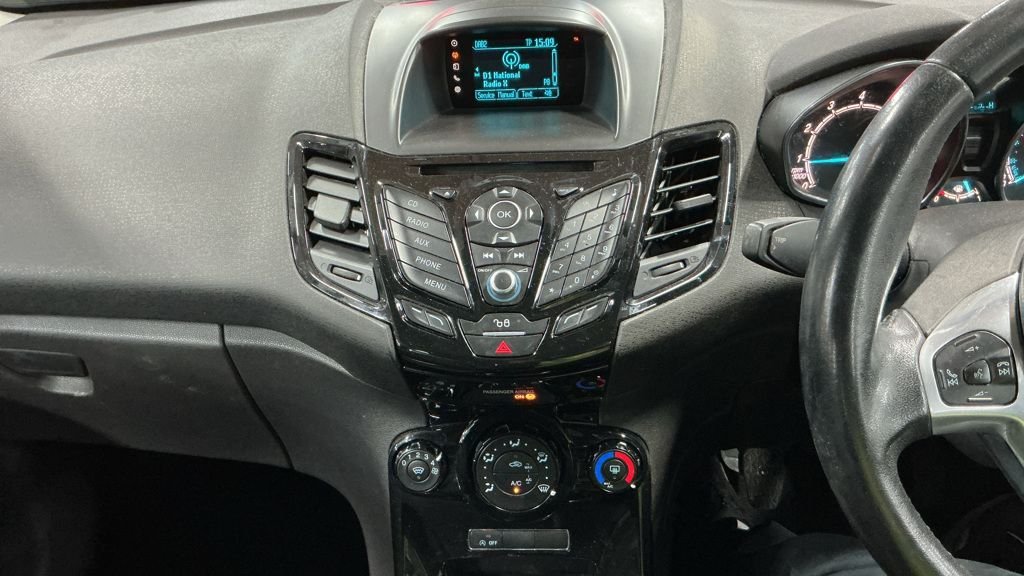 Used Ford Fiesta 2015 for sale - 77236484: Photo 9