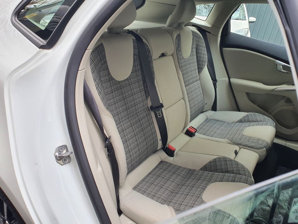 Used Volvo V40 2018 for sale - 77451656: Photo 15