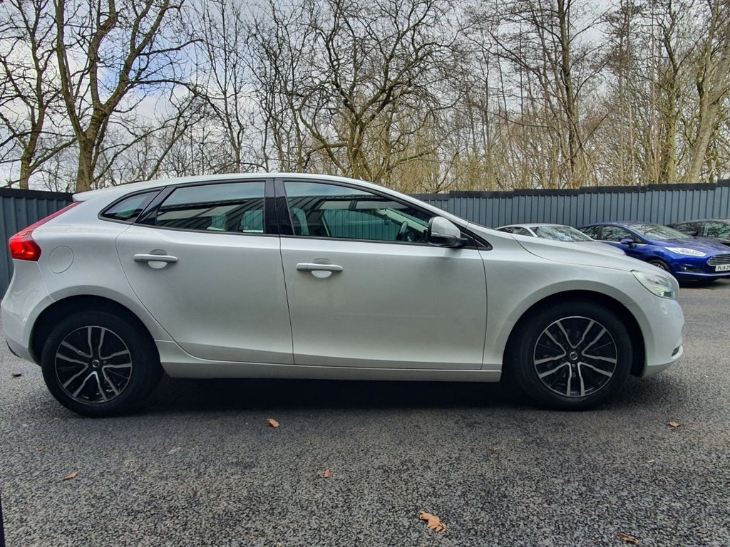 Used Volvo V40 2018 for sale - 77451656: Photo 6
