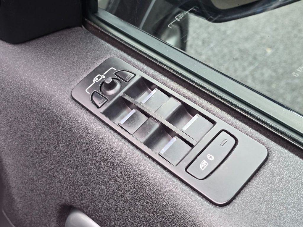 Used Land Rover Discovery Sport 2017 for sale - 77236719: Photo 26