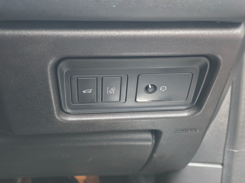 Used Land Rover Discovery Sport 2017 for sale - 77236719: Photo 30