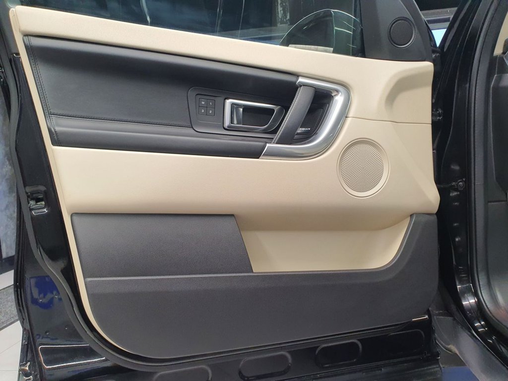 Used Land Rover Discovery Sport 2016 for sale - 76173400: Photo 32