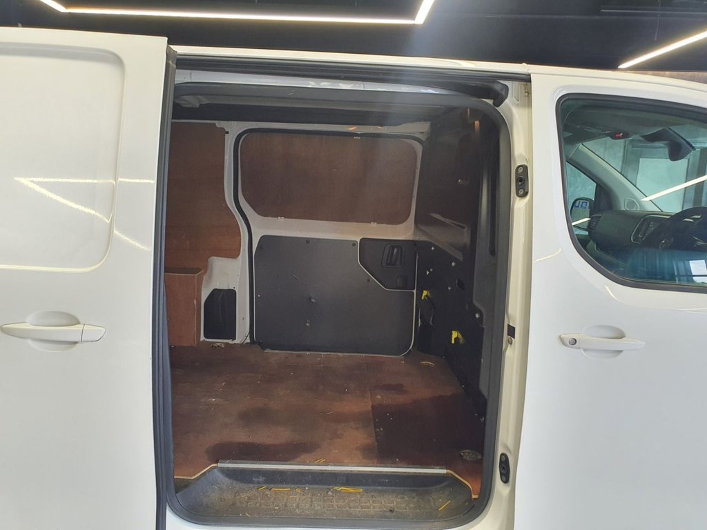 Used Vauxhall Vivaro 2019 for sale - 77654910: Photo 25