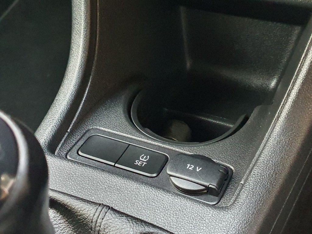 Used Volkswagen up! 2015 for sale - 77236482: Photo 21