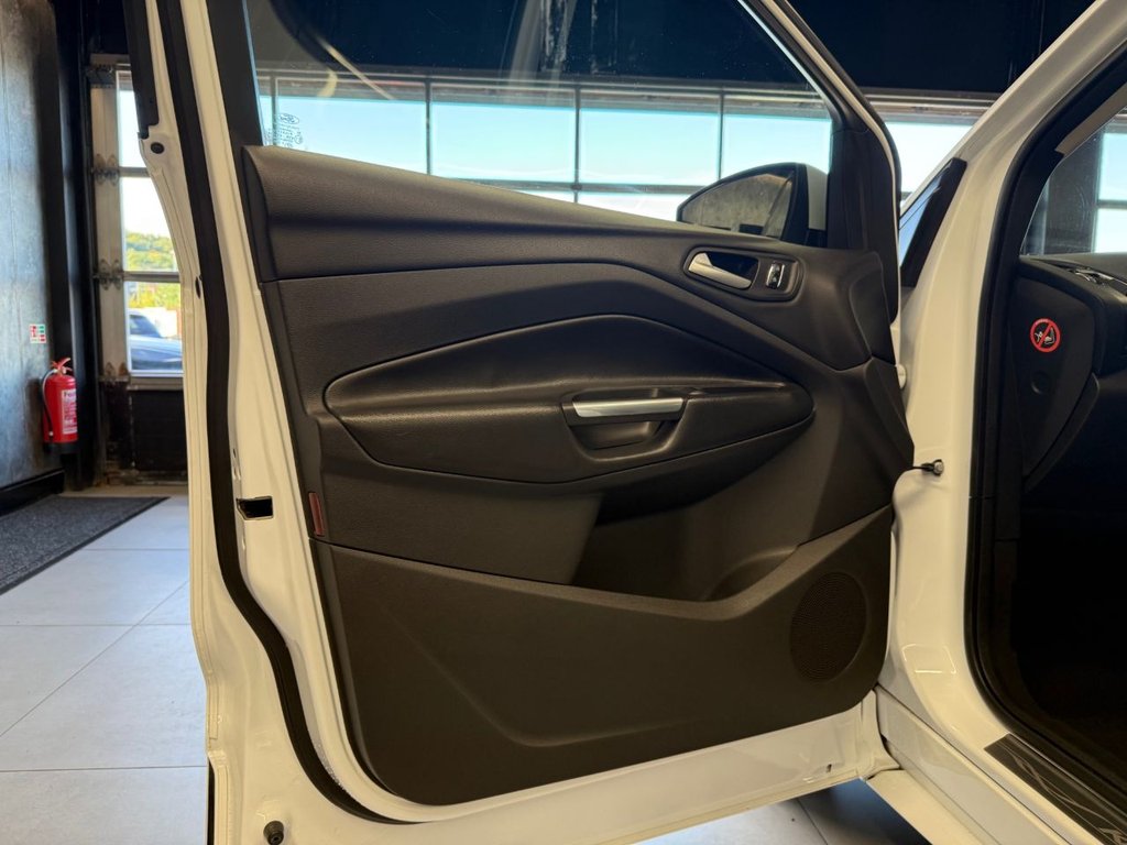 Used Ford Kuga 2016 for sale - 76132388: Photo 33