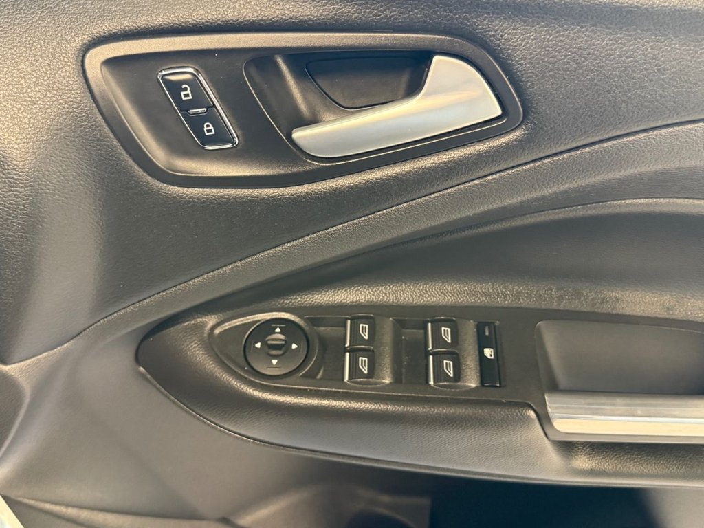 Used Ford Kuga 2016 for sale - 76132388: Photo 41