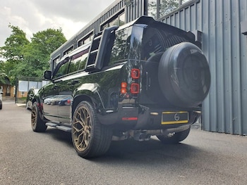 Used Land Rover Defender 2023 for sale - 78985999: Photo