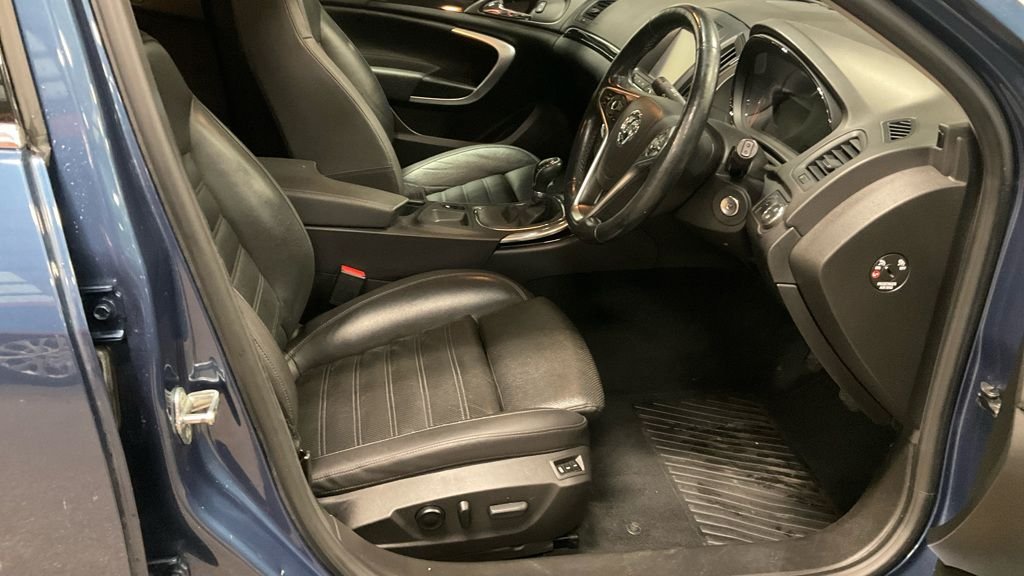 Used Vauxhall Insignia 2016 for sale - 77236365: Photo 8