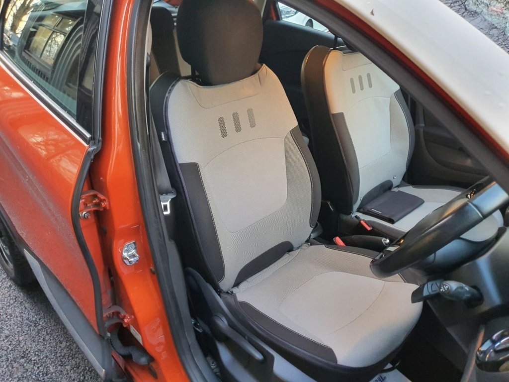 Used Renault Captur 2014 for sale - 77236670: Photo 12