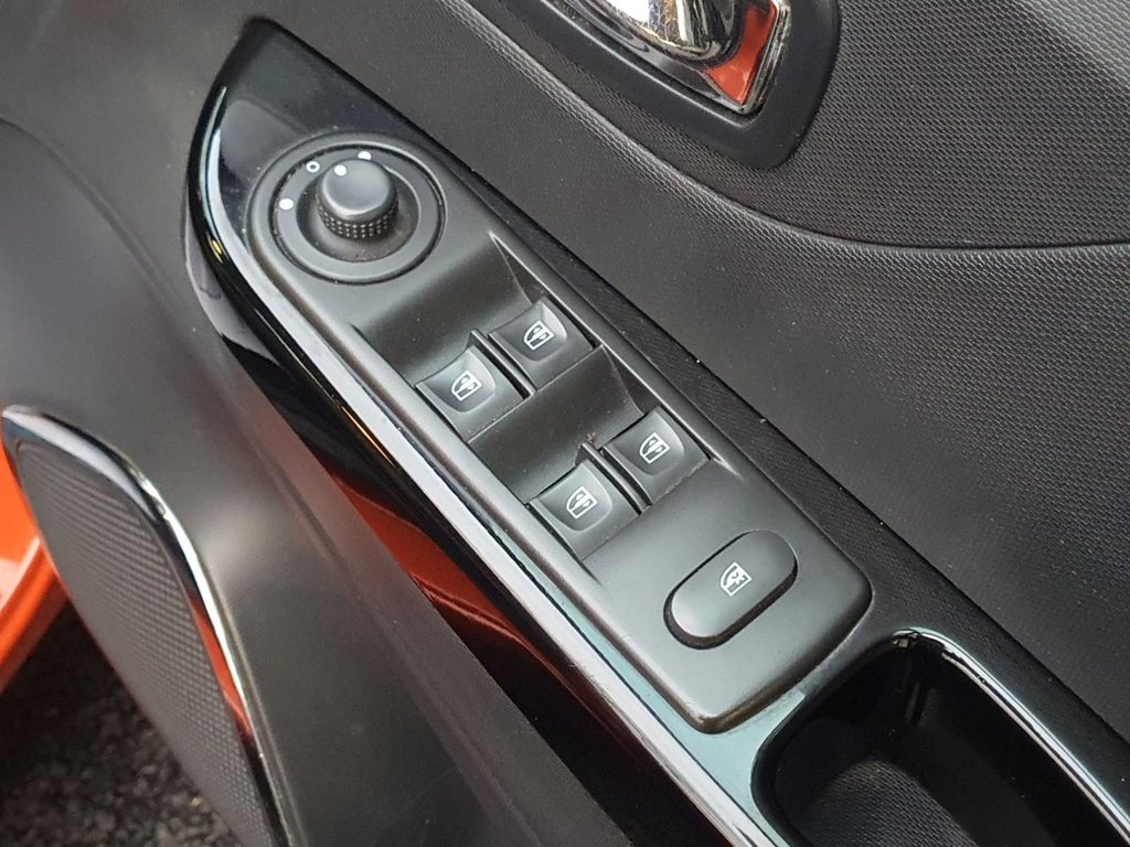 Used Renault Captur 2014 for sale - 77236670: Photo 20